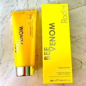 RODIAL Bee Venom Body Serum 100 ml 6.76 fl oz Full Size